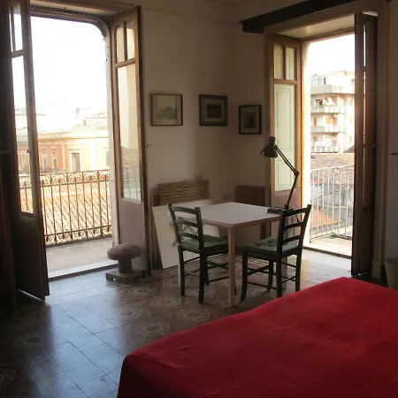 Casa Siciliana Etna Mare شقة